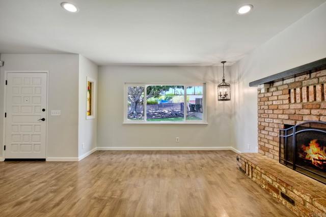 Detail Gallery Image 9 of 40 For 1019 Highland Dr, Vista,  CA 92083 - 3 Beds | 2 Baths