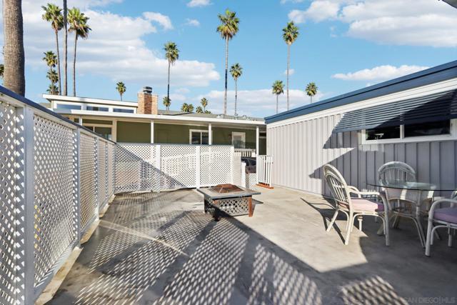 1215 Anchors Way Drive, Ventura CA: https://media.crmls.org/mediaz/714a10f1-90a1-4df8-ac89-1cbb935f816d.jpg