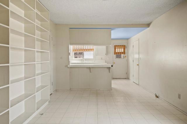 22709 Picador Drive, Salinas CA: https://media.crmls.org/mediaz/714b5528-f53d-4336-8df0-577880267190.jpg