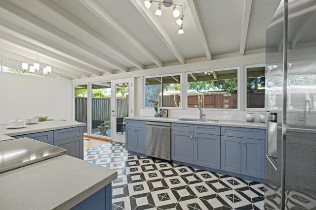 378 Woodhams Road, Santa Clara CA: https://media.crmls.org/mediaz/714c2608-b8c6-4879-82d7-eac161a27db9.jpg