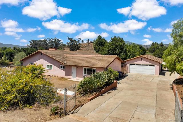 13955 Wanda Way, Jamul CA: https://media.crmls.org/mediaz/714c2ee8-7044-4116-99bf-a333ff0ccd78.jpg