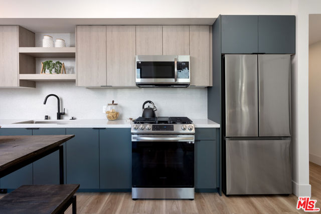 7617 Santa Monica Boulevard, West Hollywood CA: https://media.crmls.org/mediaz/714ca8d4-9959-4cb0-a987-d95b4f236d48.jpg
