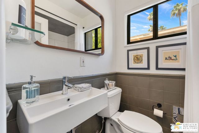 1251 E San Lorenzo Road, Palm Springs CA: https://media.crmls.org/mediaz/714e1b90-a408-4897-9977-d7c142a782a4.jpg