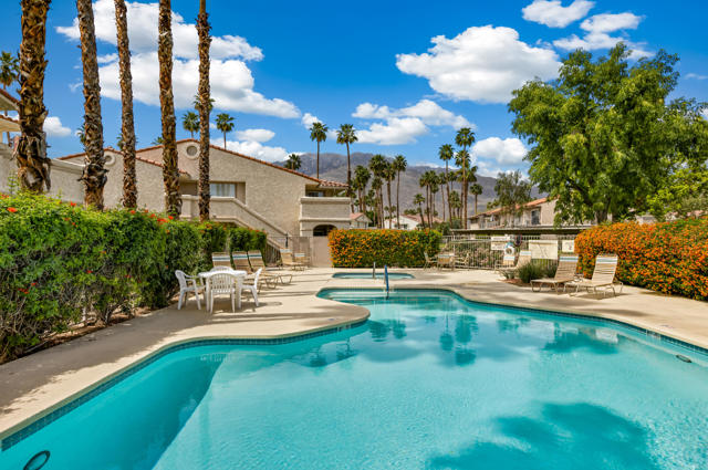 500 S Farrell Drive, Palm Springs CA: https://media.crmls.org/mediaz/714eb8d0-9694-4142-b13b-f8383bb65c36.jpg