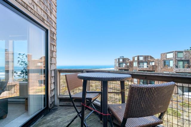 101 Shell Drive, Watsonville CA: https://media.crmls.org/mediaz/71518b97-9515-4231-ad99-7a811fbbdb80.jpg