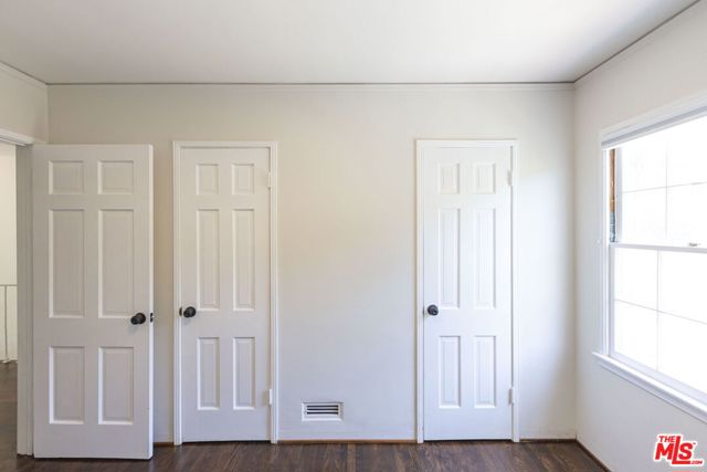 2547 Canyon Drive, Los Angeles CA: https://media.crmls.org/mediaz/7151dfea-ac32-44ab-8057-f7333dbc4f9e.jpg