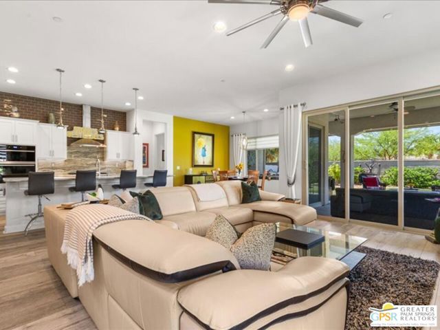 55 Cabernet, Rancho Mirage CA: https://media.crmls.org/mediaz/71520a44-e3cb-4219-8e17-116f4fd6cc46.jpg