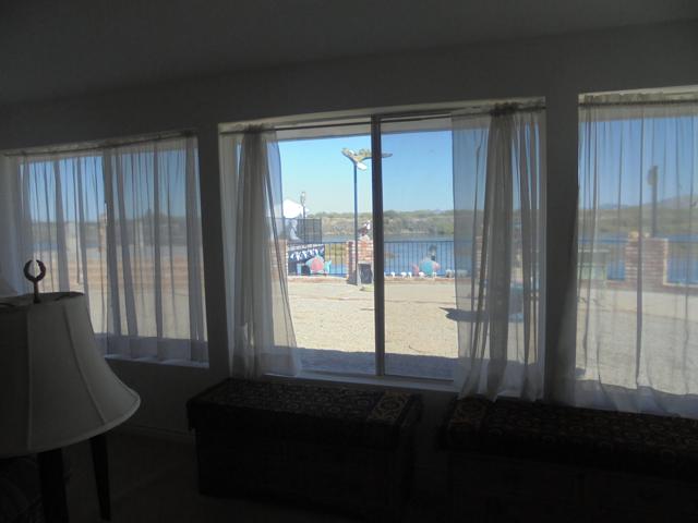 5682 Colorado River Road, Blythe CA: https://media.crmls.org/mediaz/71523a3f-3ade-4cd8-b3e7-47b5046e0058.jpg