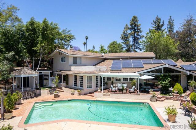11339 Rolling Hills Dr, El Cajon CA: https://media.crmls.org/mediaz/71527ea4-32ab-435d-ae80-62ff1c2ffe0a.jpg