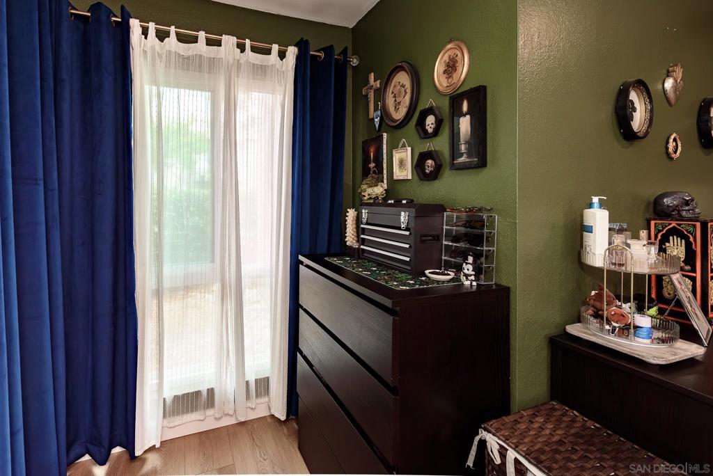 9149 Village Glen - photo 16