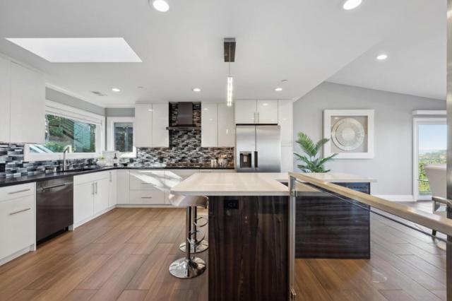 560 California Way, Woodside CA: https://media.crmls.org/mediaz/7152a999-241e-426c-8ada-9288e6b96da3.jpg