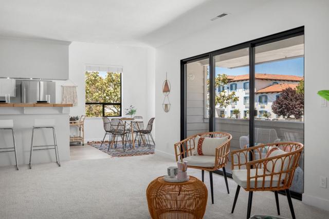 3900 Alameda Avenue, Capitola CA: https://media.crmls.org/mediaz/71532502-4160-477d-b7b9-e69d9eb7db55.jpg