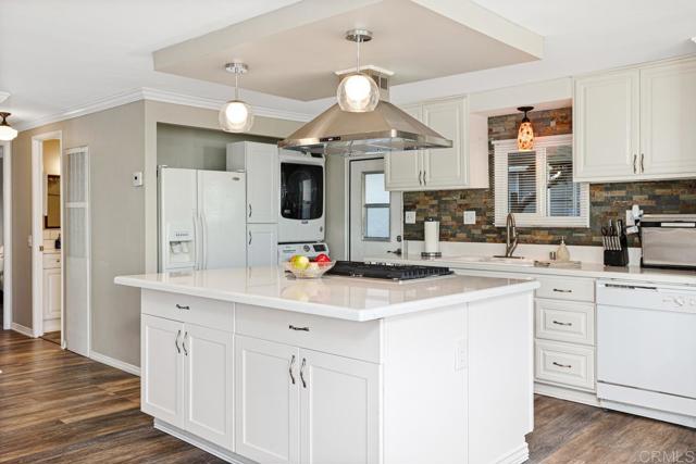 1120 E Mission Road # 9, Fallbrook, California 92028, 2 Bedrooms Bedrooms, ,1 BathroomBathrooms,Manufactured In Park,For Sale,1120 E Mission Road # 9,CRNDP2410594