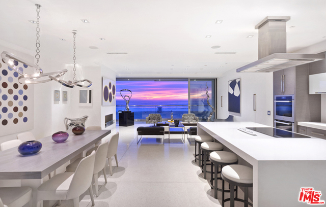 108 THE STRAND, Manhattan Beach, California 90266, 5 Bedrooms Bedrooms, ,8 BathroomsBathrooms,Residential,Sold,THE STRAND,25486205