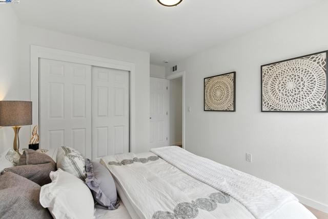 100 Byrne St, Daly City CA: https://media.crmls.org/mediaz/7153fc7a-34ce-42c9-9b57-36be1ac71cd8.jpg