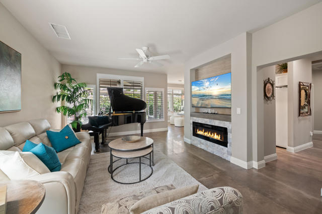 78391 Desert Willow Drive, Palm Desert CA: https://media.crmls.org/mediaz/71549a1a-0090-4d5b-a232-52feb1da243d.jpg