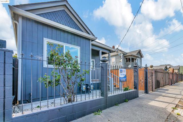 221 4th, Richmond CA: https://media.crmls.org/mediaz/71549eb9-884b-4487-b52a-e33d11dcb11e.jpg