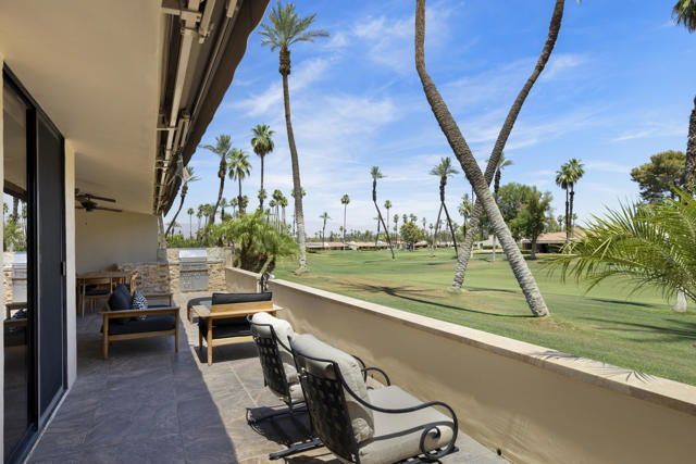 44970 Desert Horizons Drive, Indian Wells CA: https://media.crmls.org/mediaz/715551de-4a0f-48d5-bdb5-2fb29c30cd23.jpg