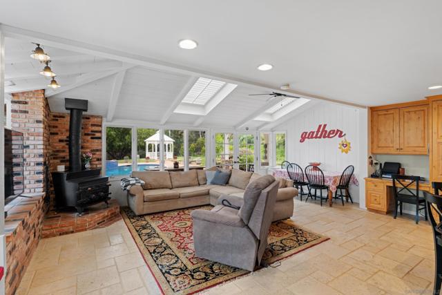 16327 Woodson View Rd, Poway CA: https://media.crmls.org/mediaz/7155b8d5-46d2-4a88-bf7f-9ab7a9cf79da.jpg