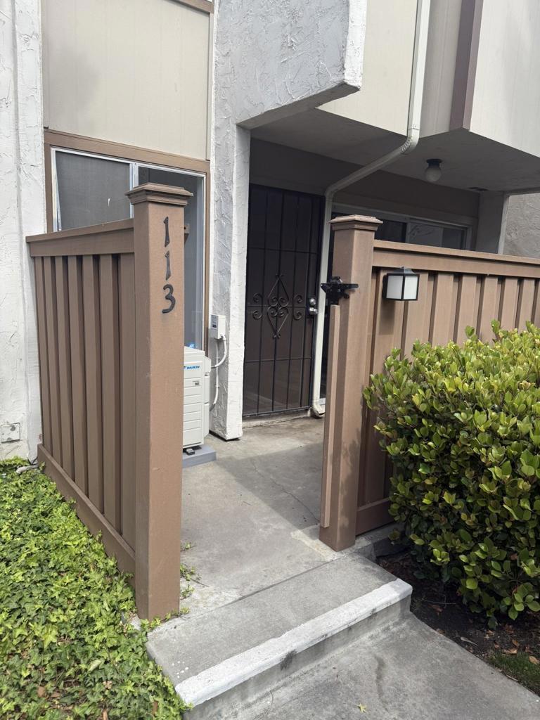 3549 Castle Glen #113