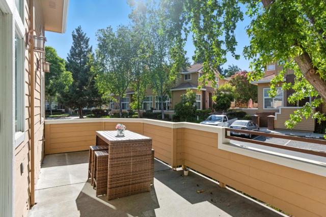 553 Mill River Lane, San Jose CA: https://media.crmls.org/mediaz/71567ef9-2bb6-444f-b30d-0406d46ca008.jpg