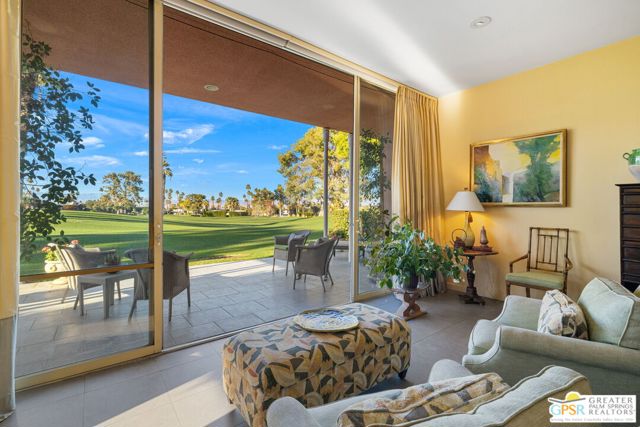 47425 Medina Drive, Palm Desert CA: https://media.crmls.org/mediaz/7156906e-dd76-4a82-b957-5a51789acf24.jpg