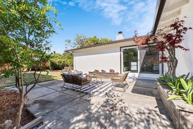 1129 Lexington Drive, Sunnyvale CA: https://media.crmls.org/mediaz/7156f203-7a2f-4030-b786-9d724f430f38.jpg