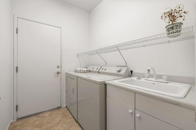 38995 Brandywine Avenue, Palm Desert CA: https://media.crmls.org/mediaz/7156ff99-ce95-4b0a-aff3-2c9fc3695dca.jpg