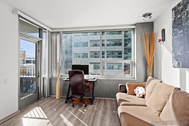 321 10th Avenue, San Diego CA: https://media.crmls.org/mediaz/7157002b-7b15-4c59-894c-02b0afdfeab7.jpg