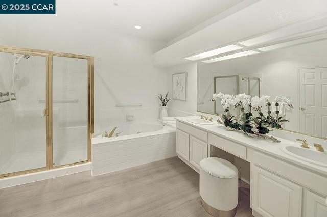 2504 Saklan Indian Dr, Walnut Creek CA: https://media.crmls.org/mediaz/715905d9-4f1c-4c40-8ce4-0ac8814305d8.jpg