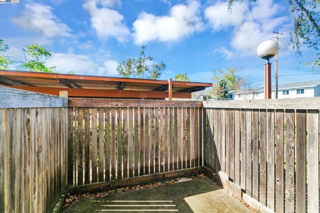 38627 Cherry Ln, Fremont CA: https://media.crmls.org/mediaz/715953da-174d-4ee7-bee6-99d7ca5257d6.jpg