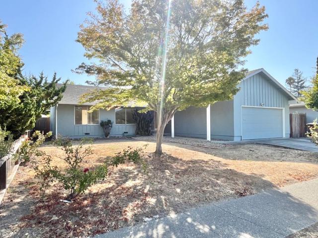 4428 Moffitt Drive, Napa CA: https://media.crmls.org/mediaz/715a9b11-919c-4e7a-a724-8cde441e489a.jpg