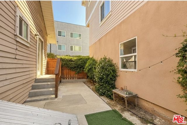 6178 Aldama Street, Los Angeles CA: https://media.crmls.org/mediaz/715abb41-47fc-45ce-9d8e-99e472829ef6.jpg