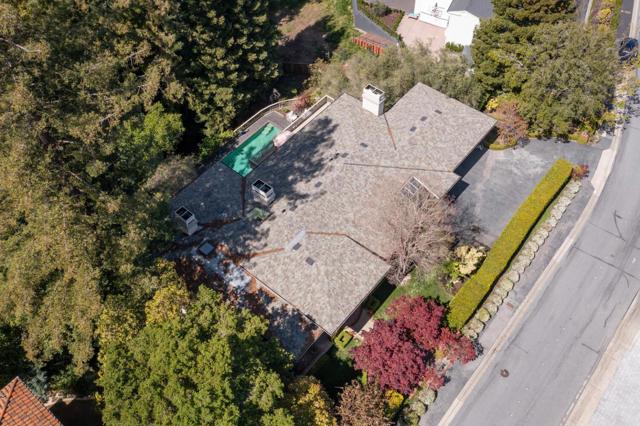 1162 Barroilhet Drive, Hillsborough CA: https://media.crmls.org/mediaz/715b0153-2db4-4608-bbd8-1599365945c1.jpg