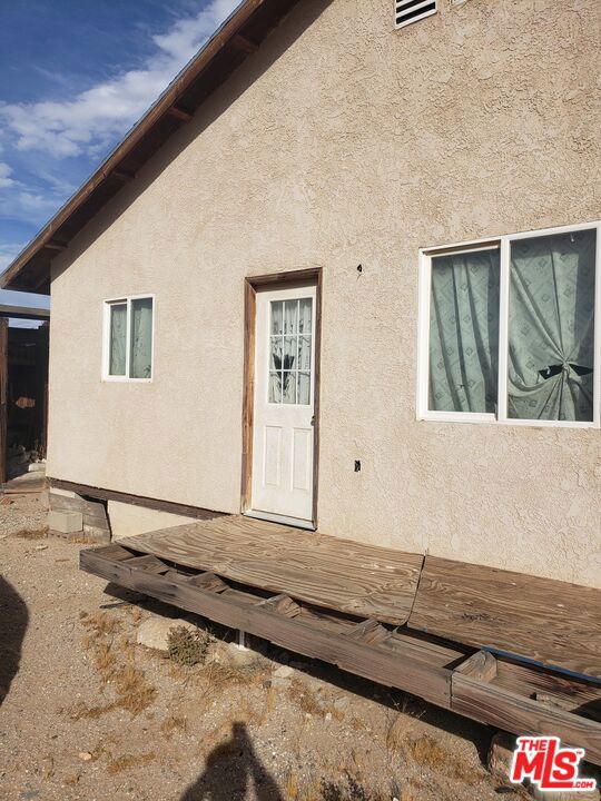 14196 Fairlane Road, Lucerne Valley CA: https://media.crmls.org/mediaz/715b3961-cbd5-48b2-9b82-cf4ce6179d78.jpg