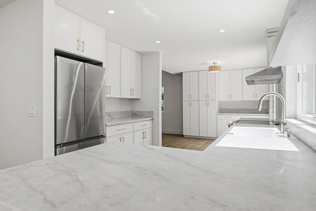 6741 Cantil Street - photo 10