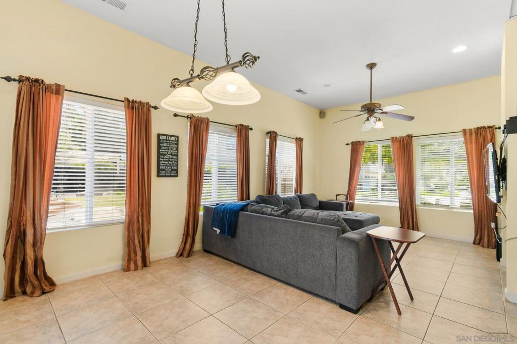 11762 Calle Vivienda - photo 12