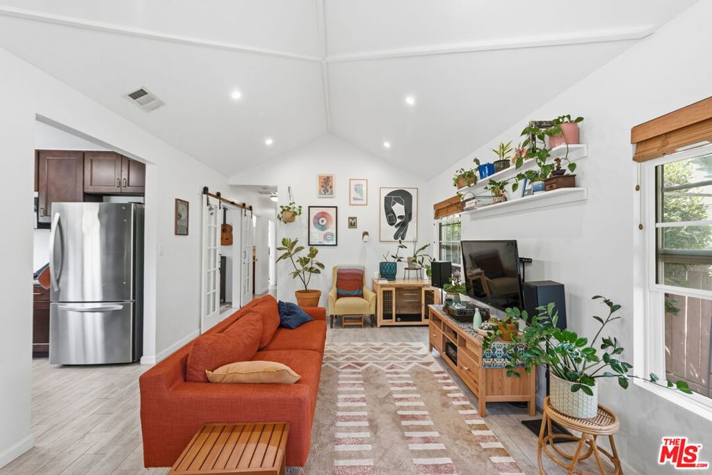 3830 W 59th Street