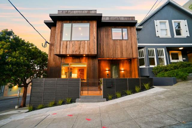1501 Diamond Street, San Francisco CA: https://media.crmls.org/mediaz/715d3acb-eb7d-4afb-be6e-ec60d74ca0ef.jpg