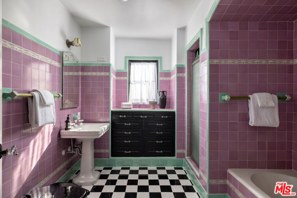 MLS #25500425 image #22
