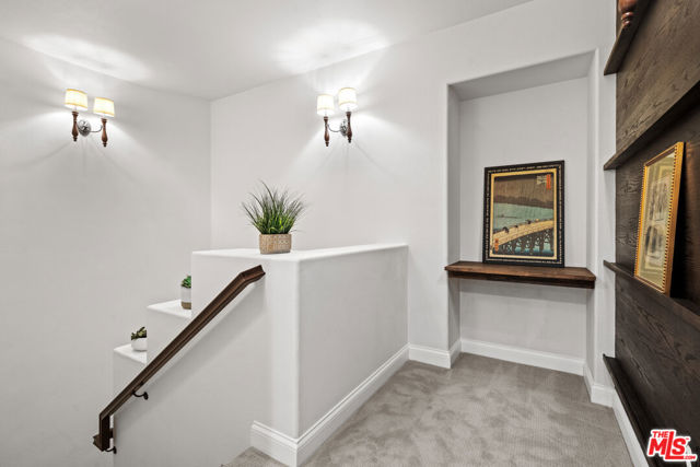 12975 Agustin Place, Playa Vista CA: https://media.crmls.org/mediaz/715e648a-6168-43e4-8152-0cb6f3a717cc.jpg