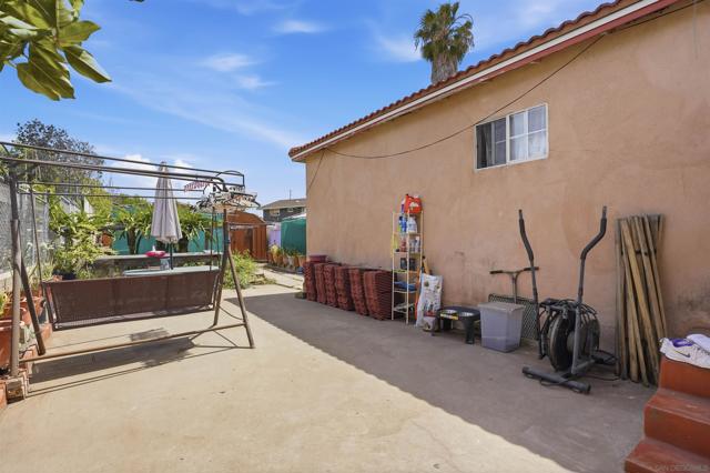 Image 17 of 31 For 1451 Harbison