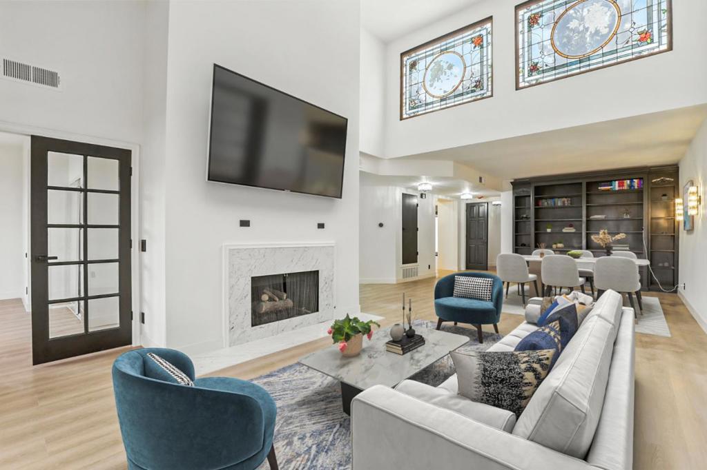 4728 Park Encino Lane #318