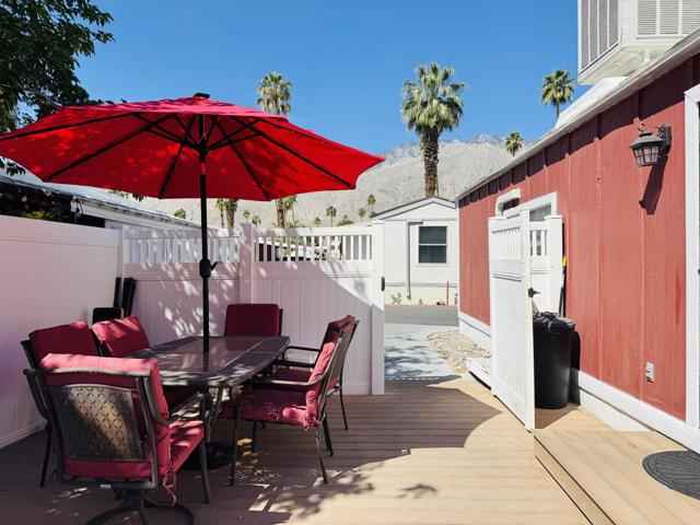 252 Raincloud Street, Palm Springs CA: https://media.crmls.org/mediaz/715fb1c5-773a-453f-bd26-f01bafe44bf0.jpg
