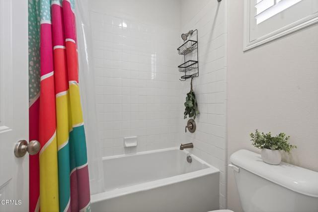 474 Park Cottage Place, Camarillo CA: https://media.crmls.org/mediaz/715ff058-f67c-4e0c-9e7d-581f9a54aa72.jpg
