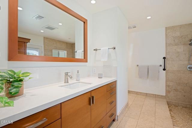Detail Gallery Image 21 of 33 For 1111 Crestline Dr, Santa Barbara,  CA 93105 - 3 Beds | 2/1 Baths