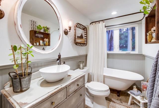 17048 Handlebar Rd, Ramona CA: https://media.crmls.org/mediaz/7161b752-d652-4640-bafa-0fc0e5d28380.jpg