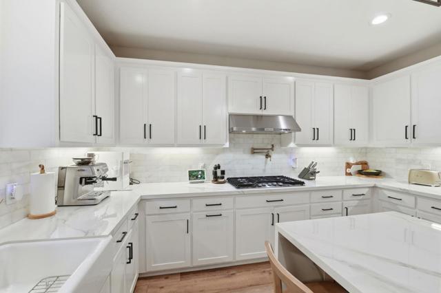 17725 Calle Mazatan, Morgan Hill CA: https://media.crmls.org/mediaz/71623005-70e6-4bcf-a9ca-174abfd079d7.jpg