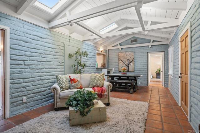 Front Image Thumbnail for CRNDP2511303