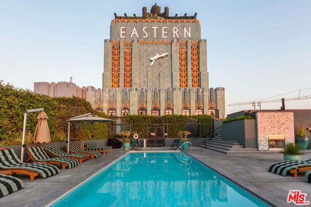 849 S Broadway, Los Angeles CA: https://media.crmls.org/mediaz/7162c200-6e39-445d-9da1-8c315db35d81.jpg